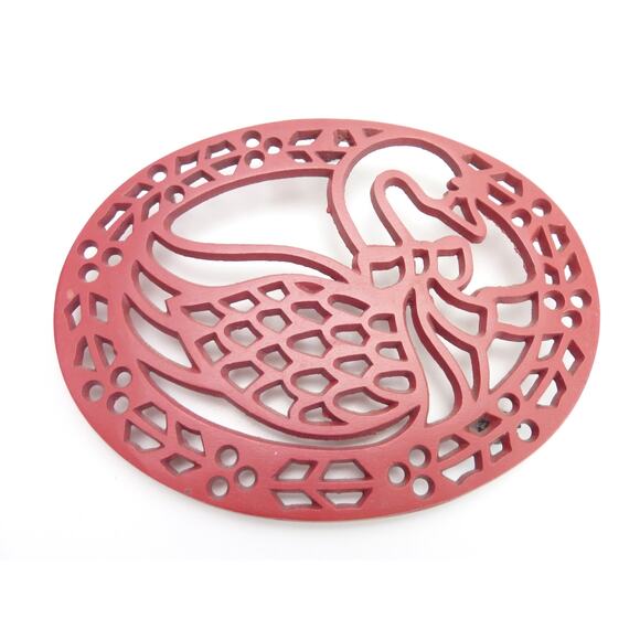Vintage Cast Iron Trivet Goose Country Red 5.5 x 7.25 - Picture 1 of 4